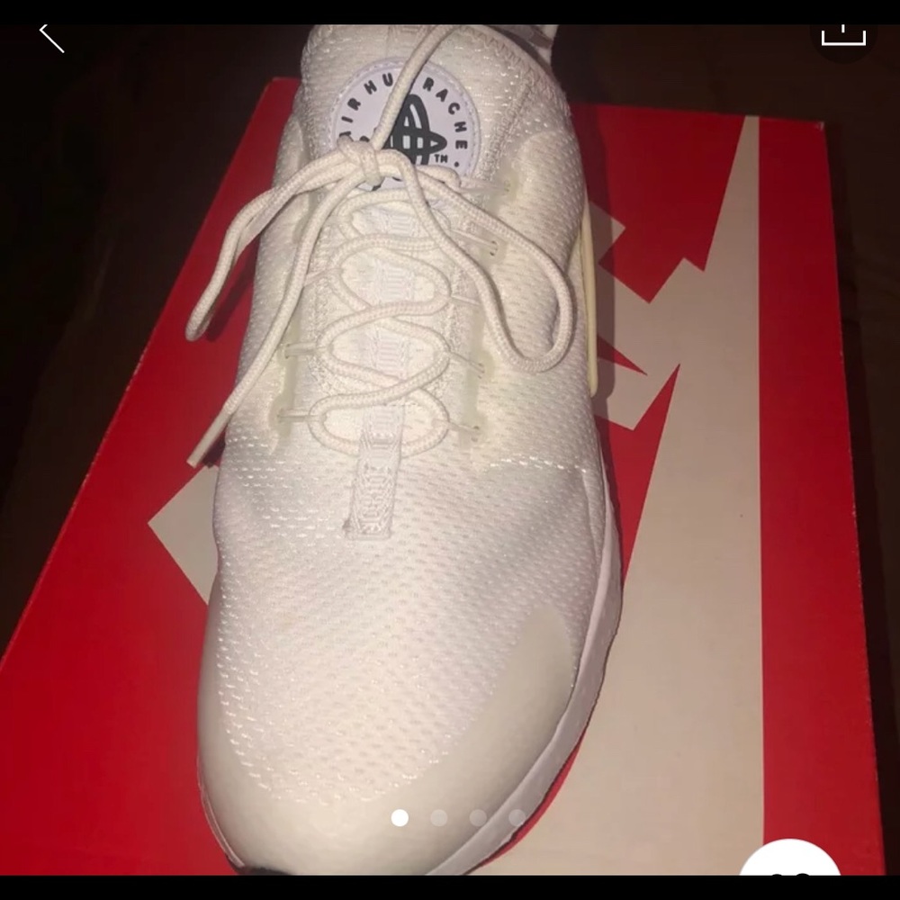 Women’s Nike Huraches